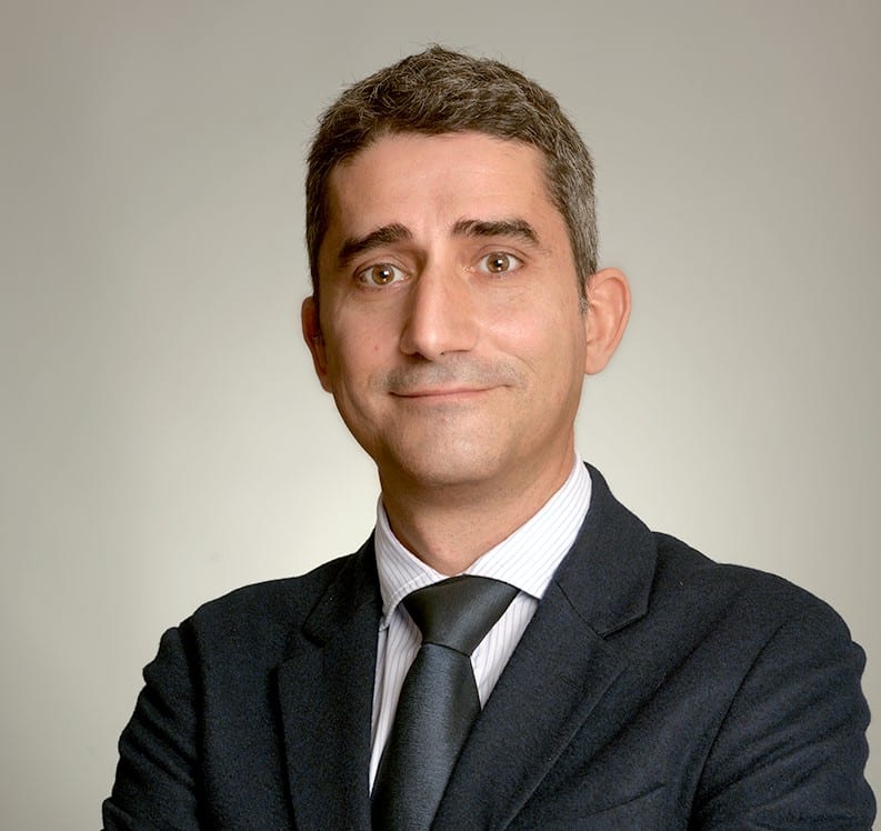 Alvaro Buenvaron, Director d’Enginyeria i Serveis Generals
SCIAS del Hospital de Barcelona ofreció una charla en el stand de Getronics en el Seminario de Ingeniería Hospitalaria. 